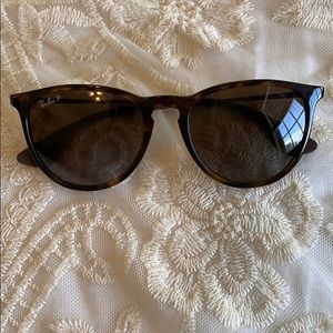 Ray-Ban Erika classic sunglasses